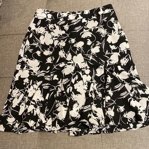 Karl Lagerfield Pleated Black and White Floral Skirt - 0 - Never worn
